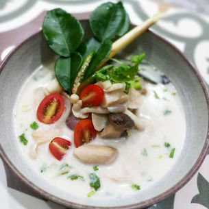 ต้มข่าเห็ด