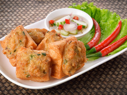 Shrimp and pork toast, or Kanom pang na moo