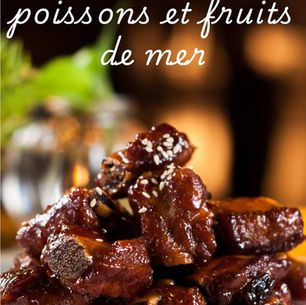 Süße Spareribs als Beispiel für sanftes Schmoren, eine wichtige Technik innerhalb der thailändischen Garmethoden.