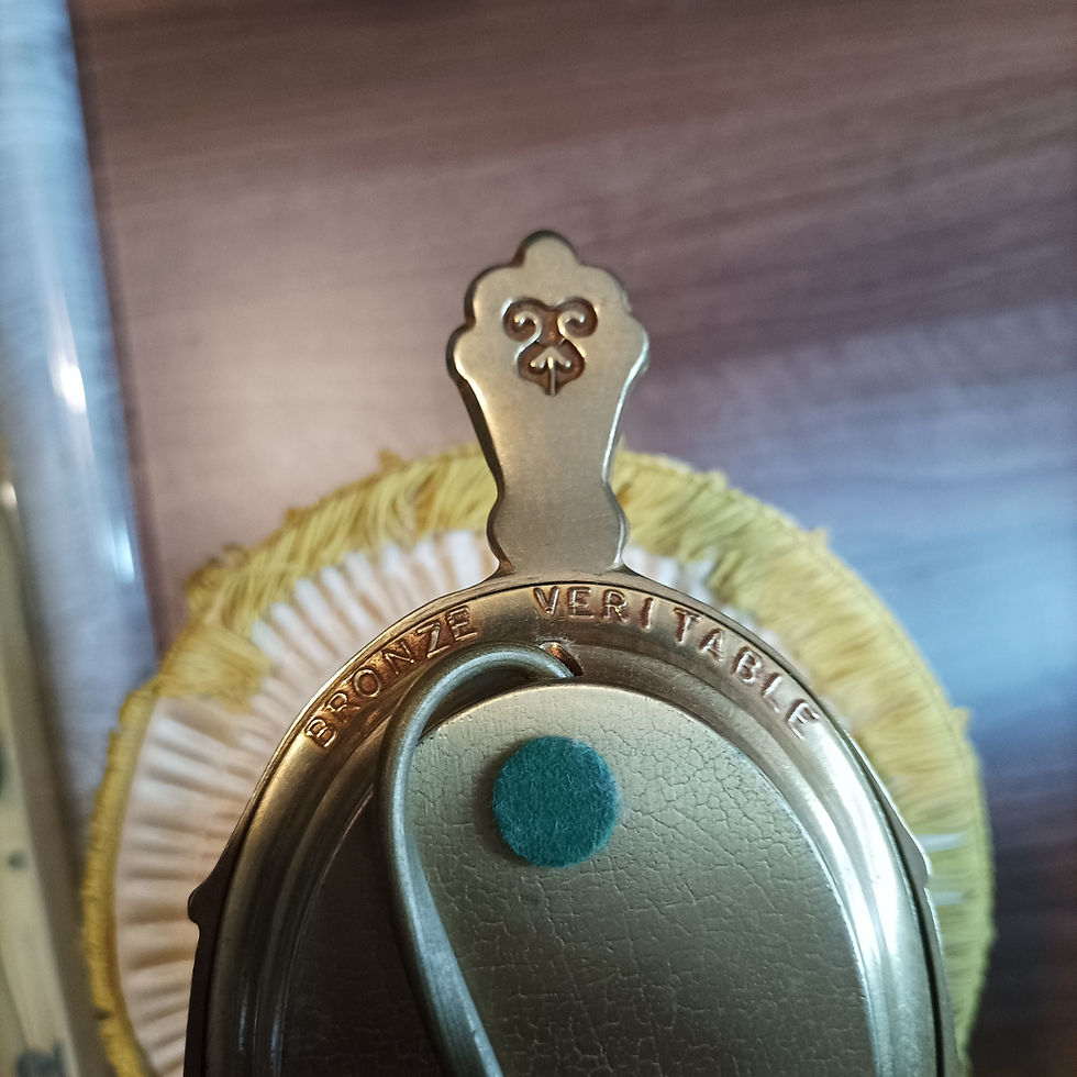 Miniature : Ancienne lampe de chevet pied en Bronze véritable