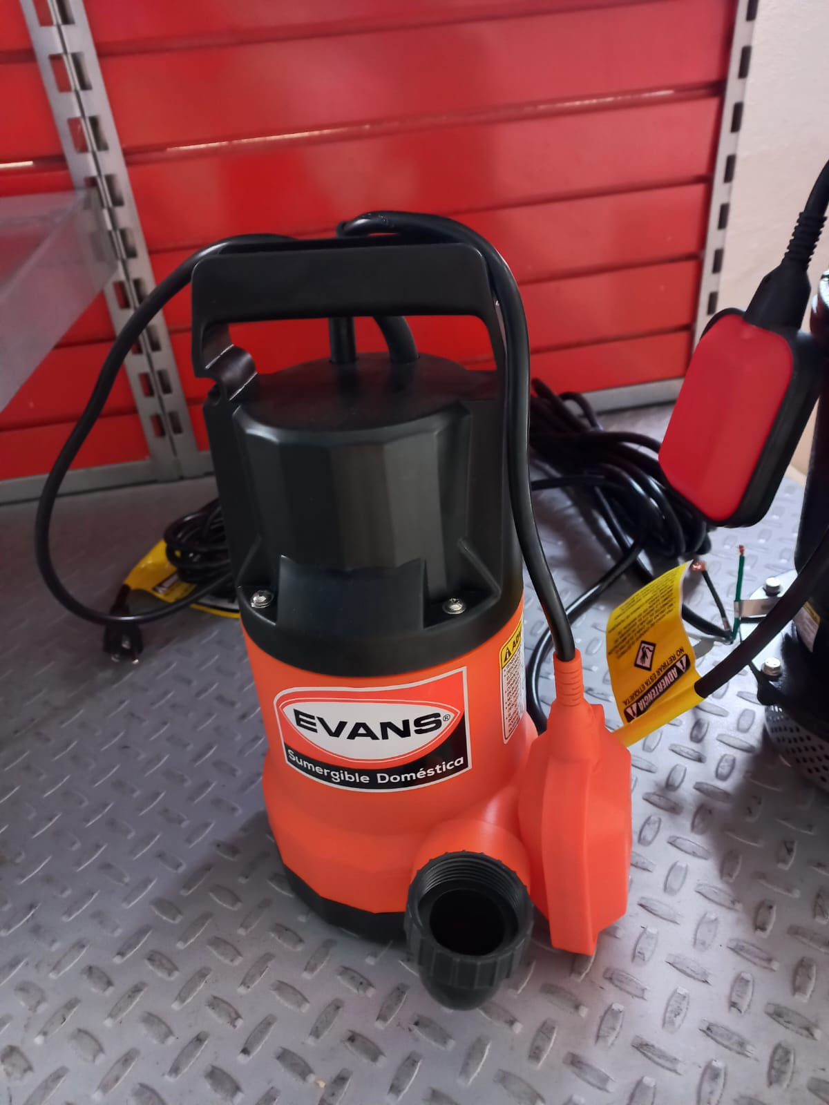 Bomba sumergible Domestica 1/2HP 115V.