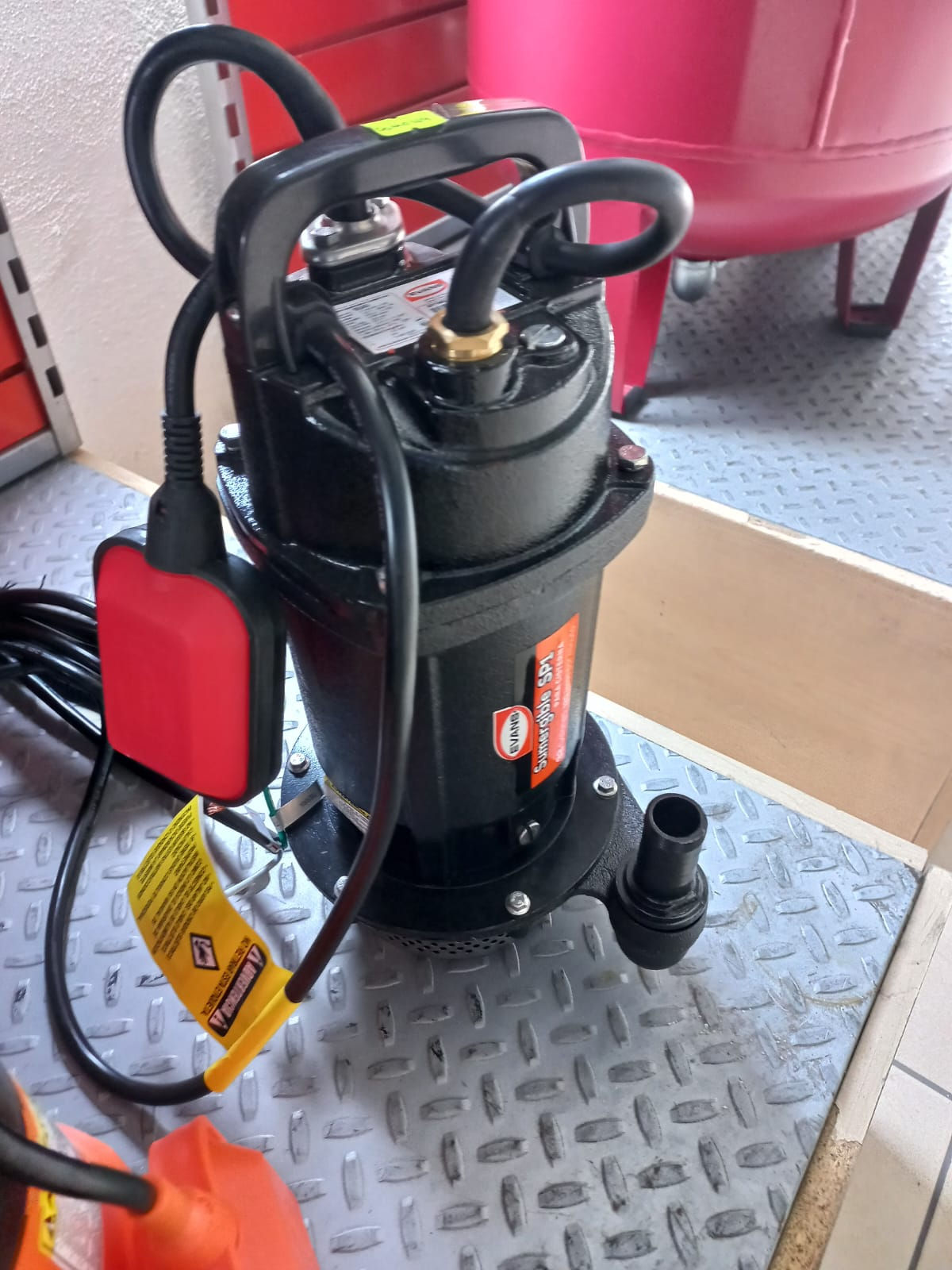 Bomba Sumergible Domestica 1H 127V.