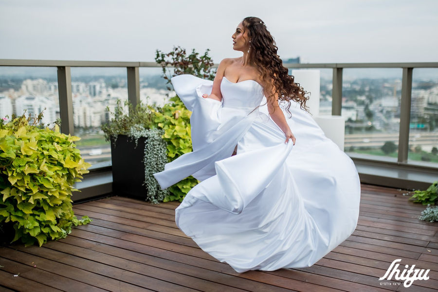 wedding dresses
שמלות קלה