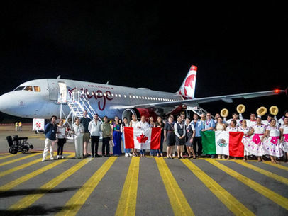 Recibe Puerto Escondido el segundo vuelo por temporada invernal proveniente de Toronto, Canadá: Sectur Oaxaca