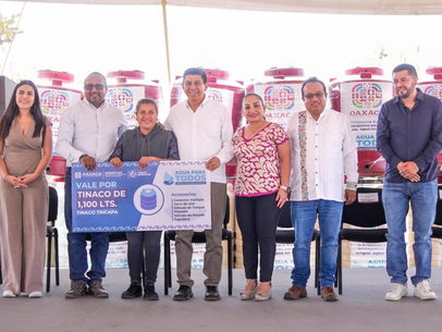 Con la entrega mil 210 tinacos, Salomón Jara garantiza acceso al agua potable a familias de Oaxaca de Juárez ante temporada de estiaje