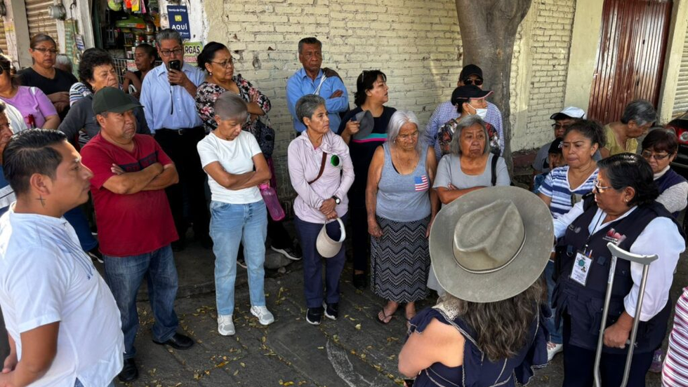 Atienden Ceabien y SOAPA a vecinos de la Colonia Santa María, Oaxaca de Juárez.