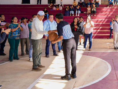 Asiste Salomón Jara a la inauguración de los juegos deportivos en San Melchor Betaza que fomentan vida saludable y participación comunitaria