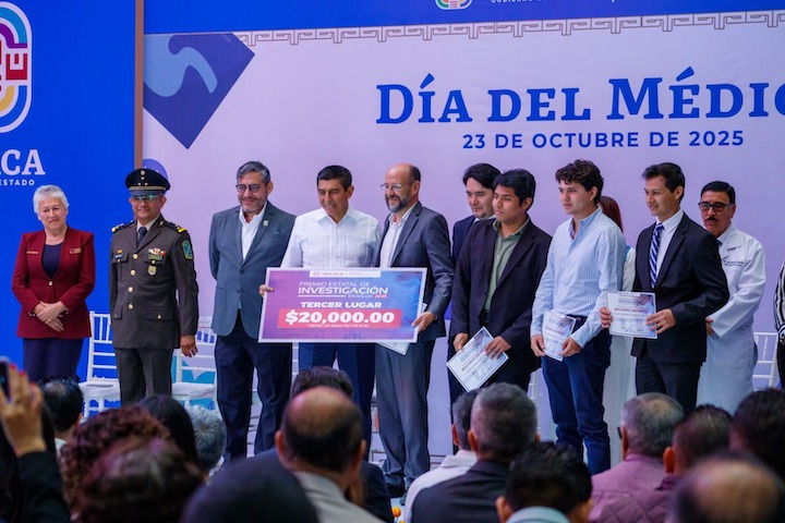 Entrega Salomón Jara Premio Estatal de Investigación en Salud 2025, que distingue el talento, innovación y compromiso