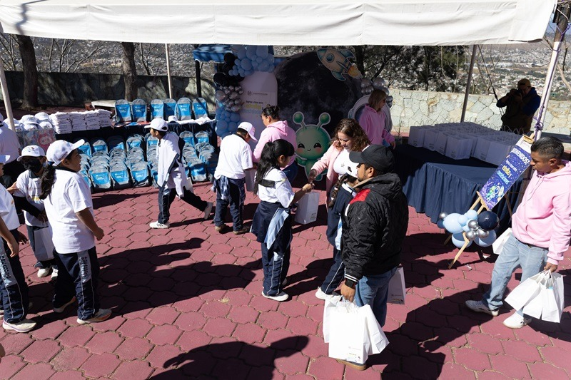 Impulsa Secretaría de Administración aprendizaje científico infantil