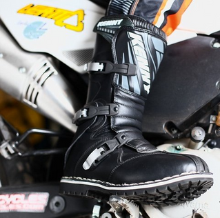 Выбор бот для поездок на квадроцикле – дело непростое. Будем разбираться, что к чему