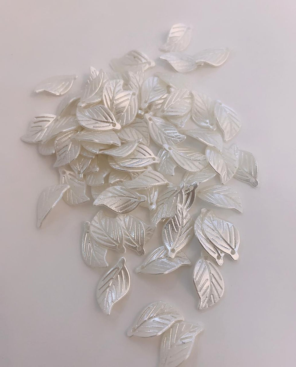 Miniatura: Hojas de Perlas Finas  1x2cm 500gr