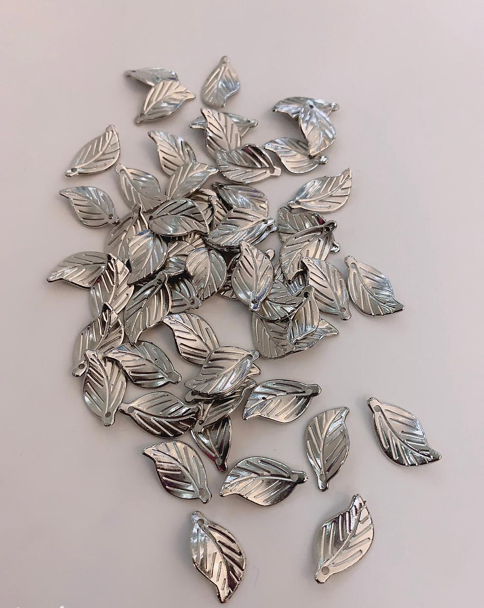 Miniatura: Hojas de Perlas Finas  1x2cm 500gr