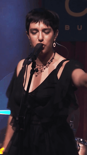 Julia2 GIF.gif