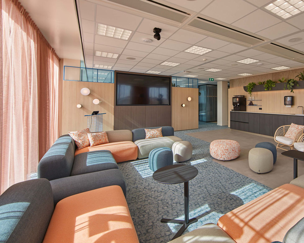 Stuurmanontwerpt office Zenya Eindhoven office design interior design (6).jpg