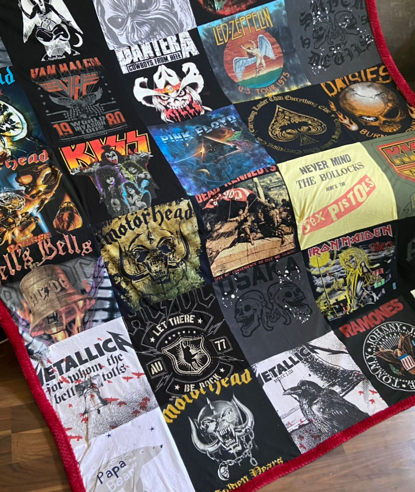 Thumbnail: Memory / keepsake blankets made from adult clothing