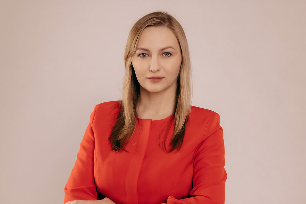 roxana macarie.jpg