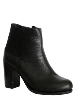 2621941-NEGRO (2)-540x800-min