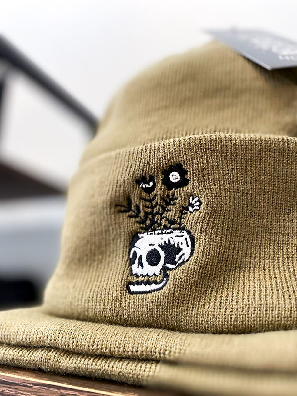 Miniatura: Skull + Flowers Toque