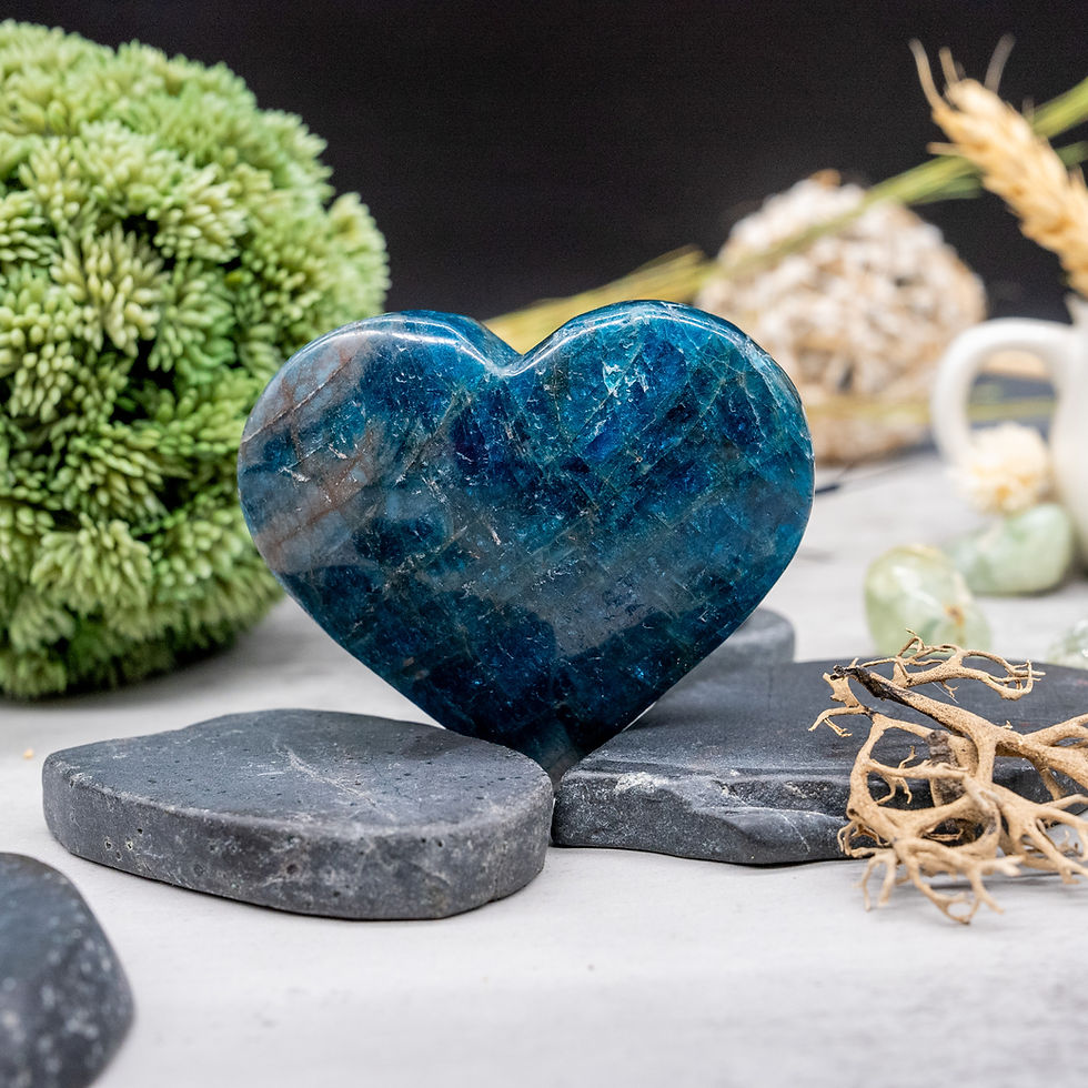 Miniatura: Natural Blue Apatite Crystal Heart Carving Spiritual Healing Meditation Stone
