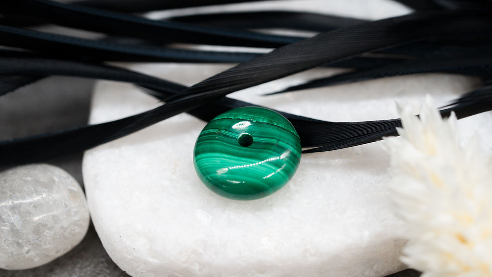 Miniatura: Malachite Crystal Round Ring Pendant Healing Protection Green Gemstone Jewelry