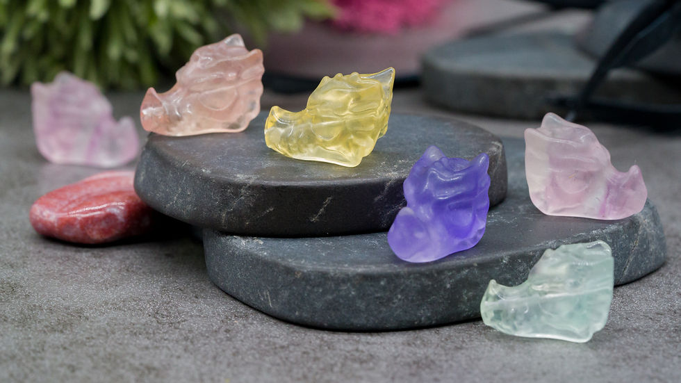 Miniatura: Rainbow Fluorite Crystal Dragon Head Carving Stone Healing Protection Trinket