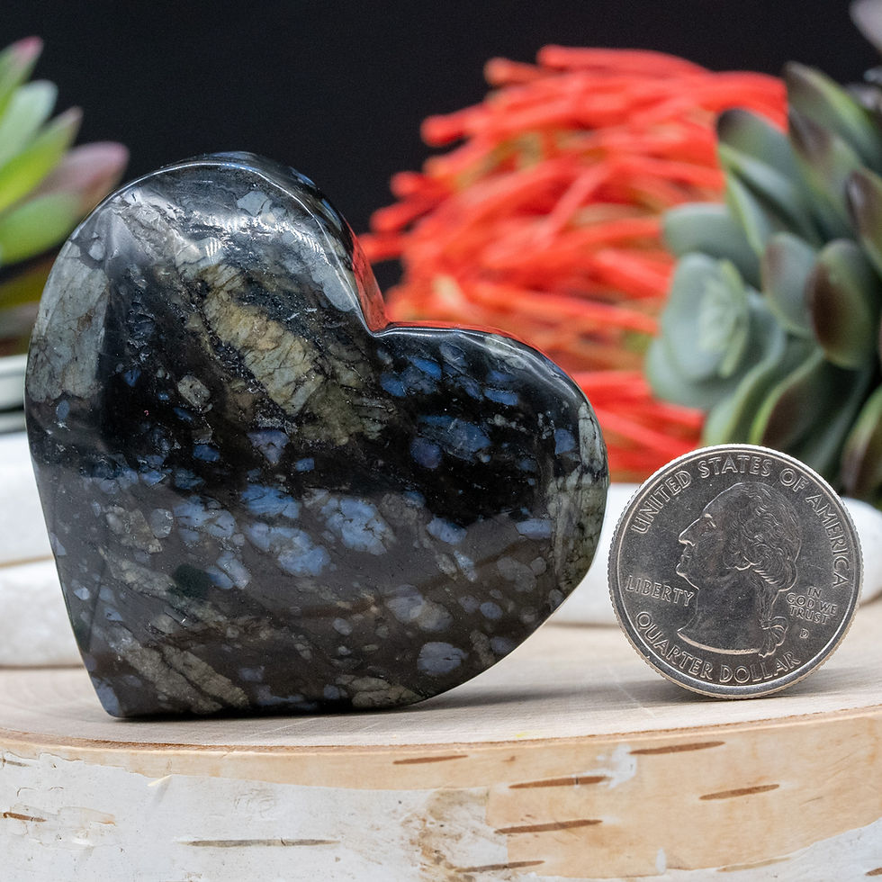 Miniatura: Natural Blue Que Sera Crystal Heart Carving Spiritual Healing Meditation Stone
