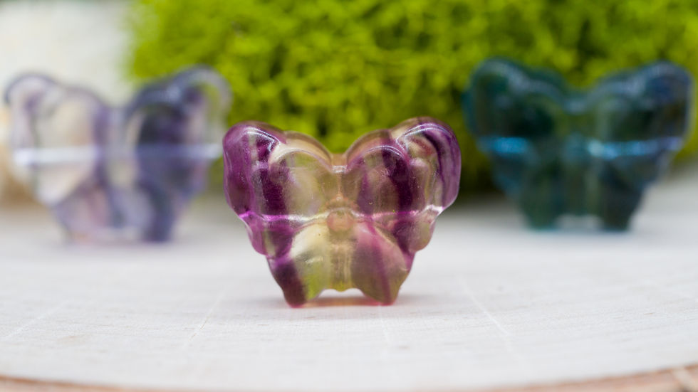 Miniatura: Rainbow Fluorite Crystal Butterfly Carving Healing Protection Fairy Garden Stone