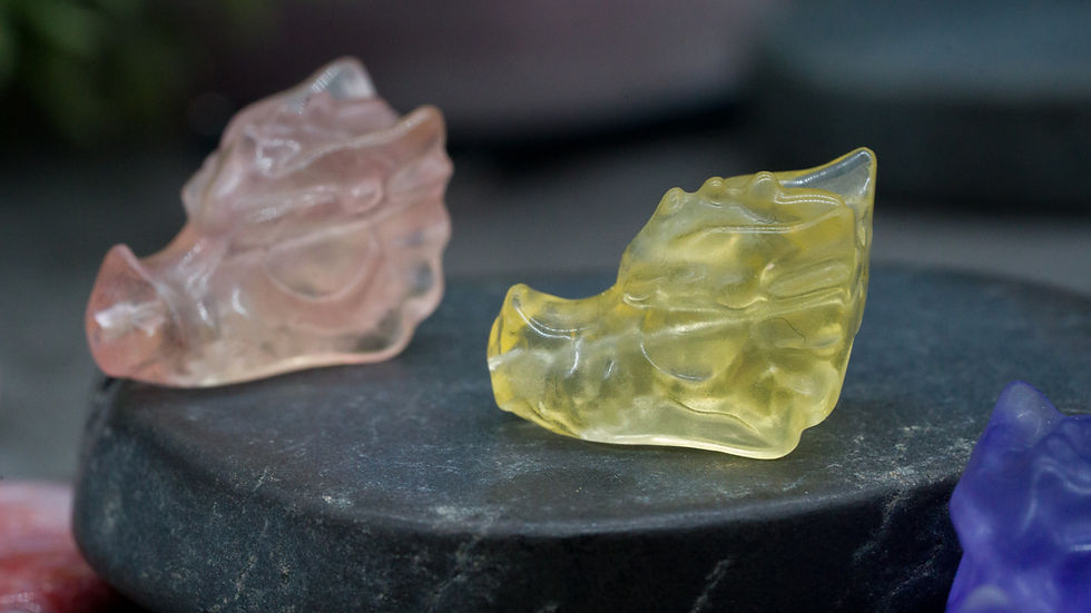 Miniatura: Rainbow Fluorite Crystal Dragon Head Carving Stone Healing Protection Trinket