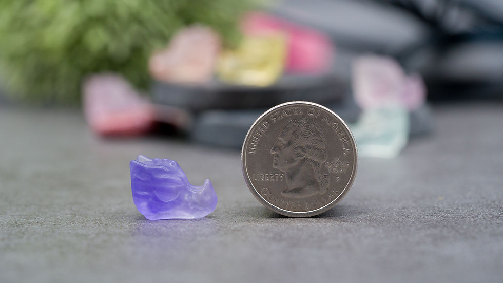 Miniatura: Rainbow Fluorite Crystal Dragon Head Carving Stone Healing Protection Trinket