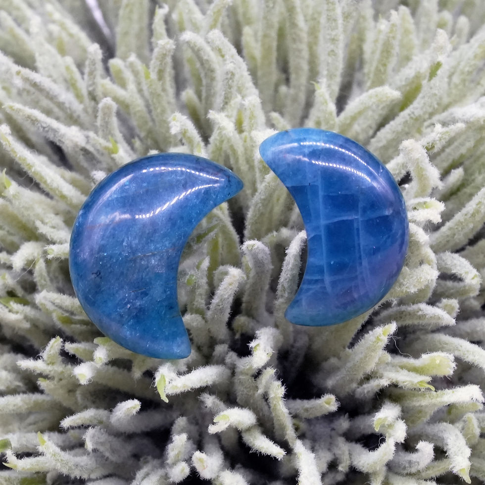 Miniatura: Blue Apatite Crystal Crescent Moon Stud Earrings 925 Silver Boho Jewelry Gift