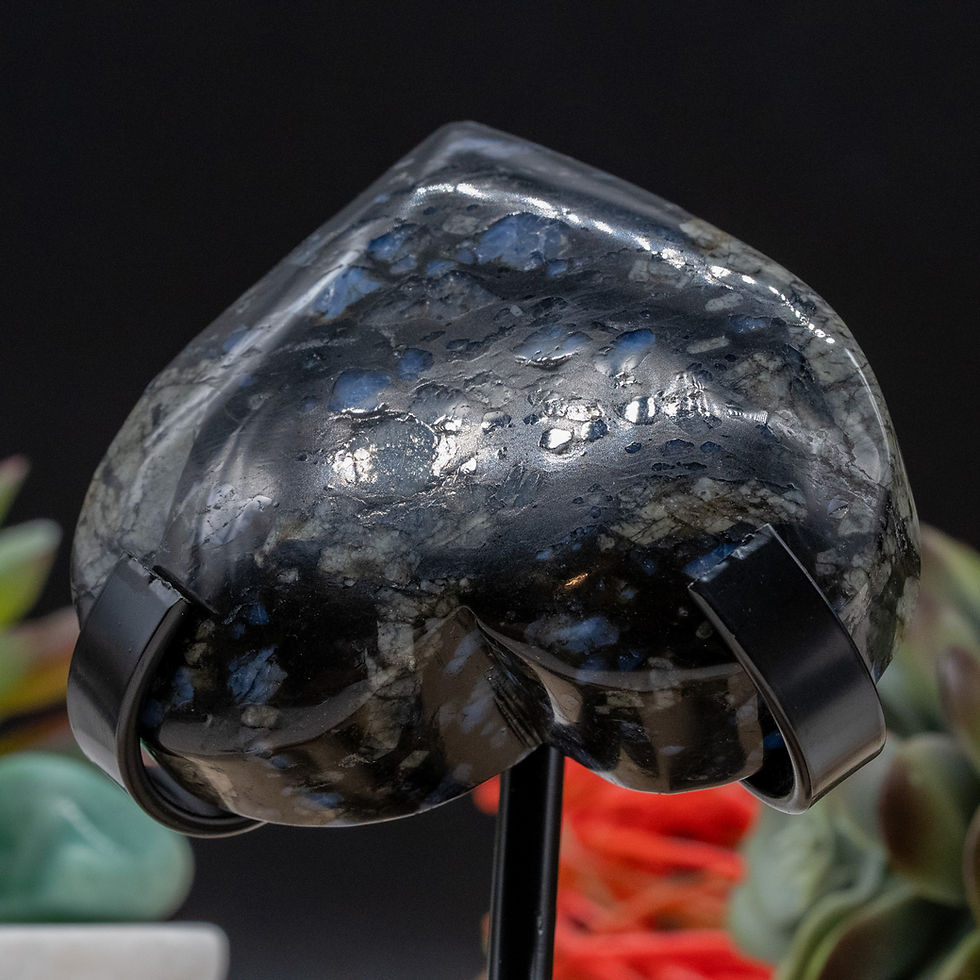 Miniatura: Natural Blue Que Sera Crystal Heart Carving Spiritual Healing Meditation Stone