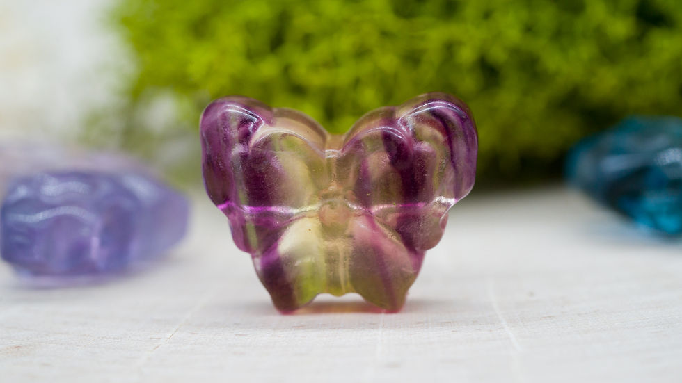 Miniatura: Rainbow Fluorite Crystal Butterfly Carving Healing Protection Fairy Garden Stone