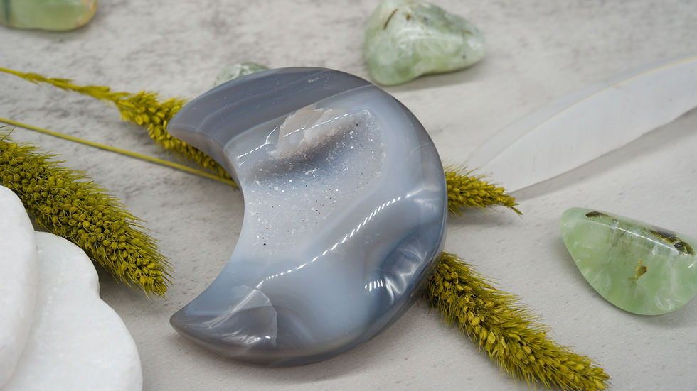 Miniatura: Cute Druzy Agate Moon Carving Spiritual Home Decor Gemstone Meditation Trinket