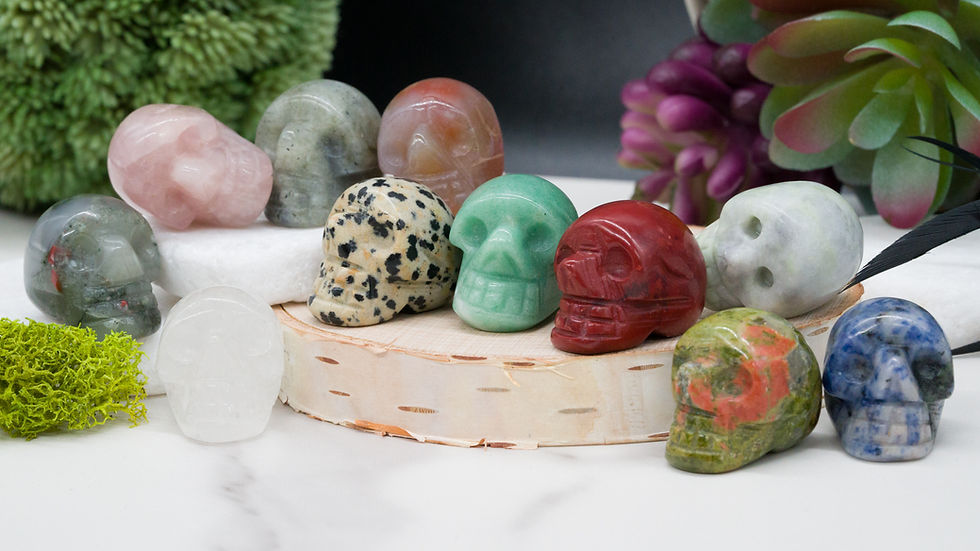 Miniatura: Miniature Crystal Skull Carving Spiritual Gemstone Pocket Stone Figurine