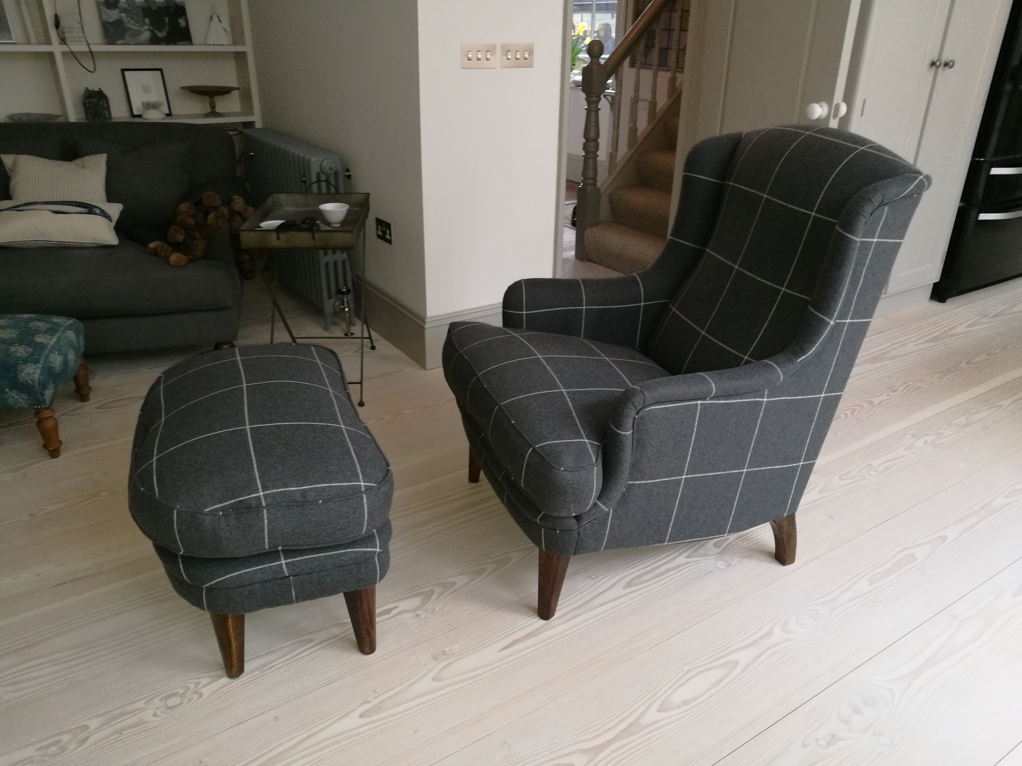 Check Armchair & Stool