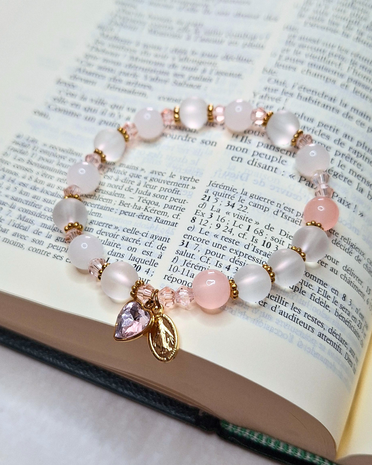 bracelet dizainier cœur immaculé de marie perles roses et blanches
