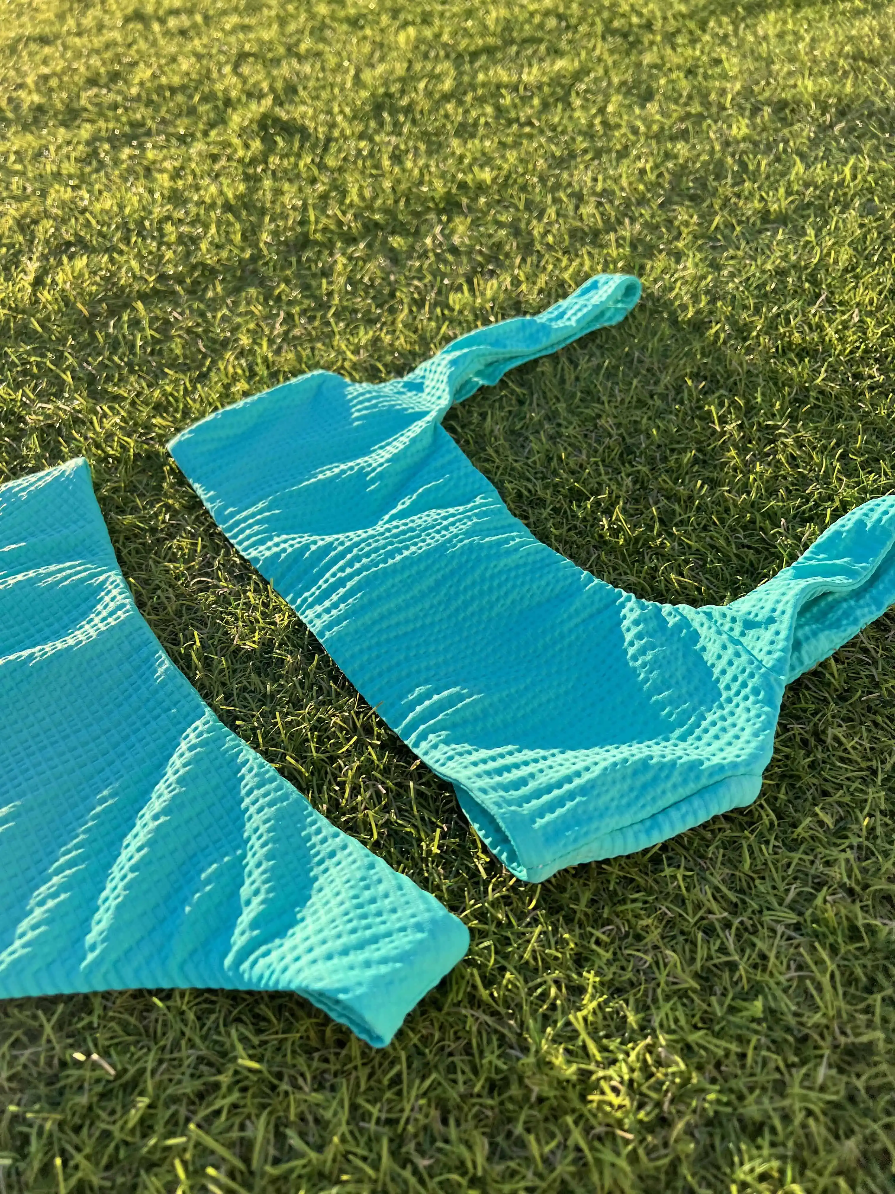 WAFFLE TEXTURE ECONYL TURQUOISE FABRIC