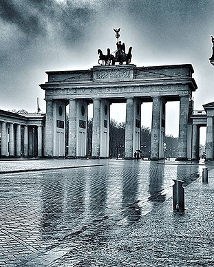 #brandenburggate in #berlin - once a gat