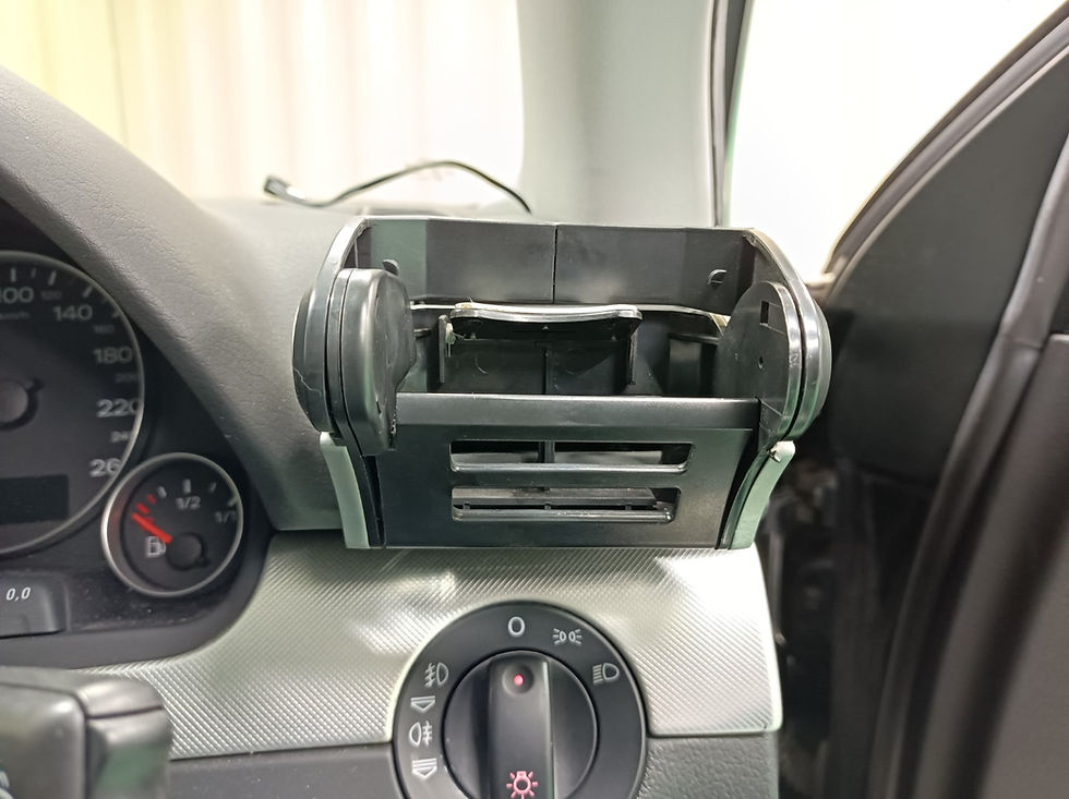 Miniatura: AUDI A4  2007 ABA-8EALT