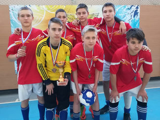 Дворовая команда "Первомайка" по мини-футболу