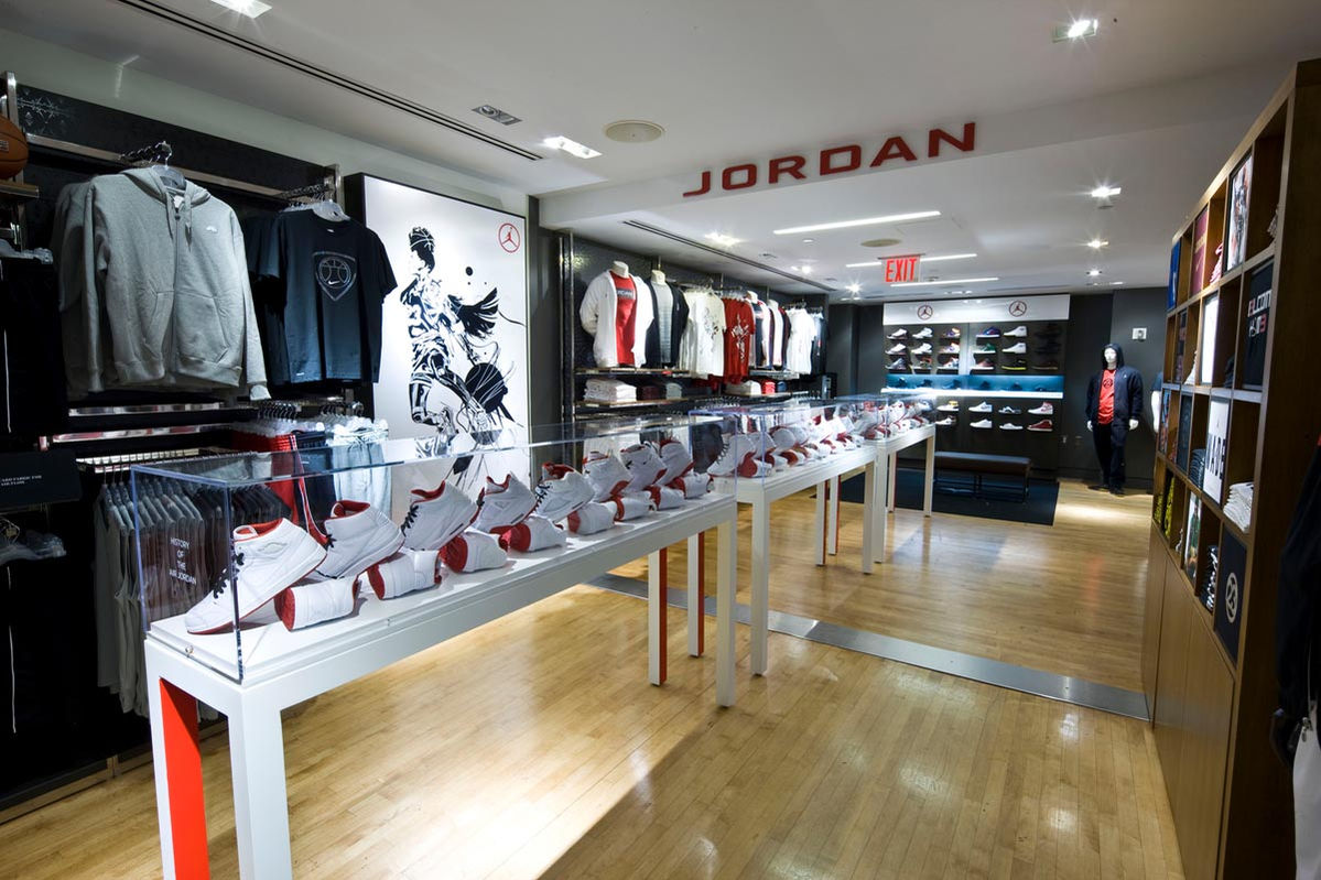 06-Environments-JordanTable.jpg