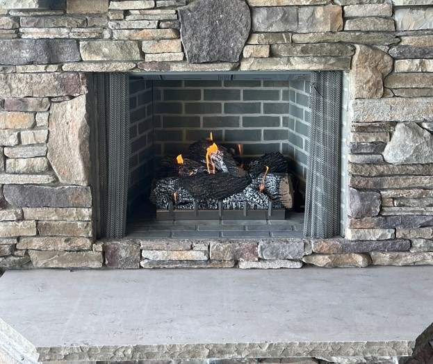 Cottagewood-42-Outdoor-fireplace-1