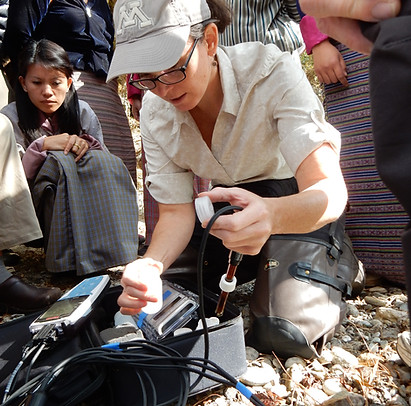pHandchembhutan.JPG