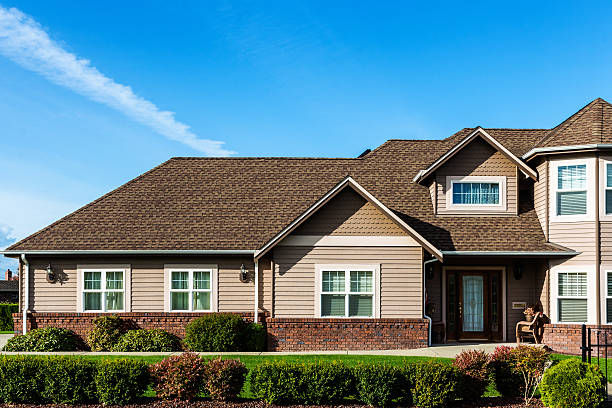 What Should a 2,000 Square Foot Roof Cost?