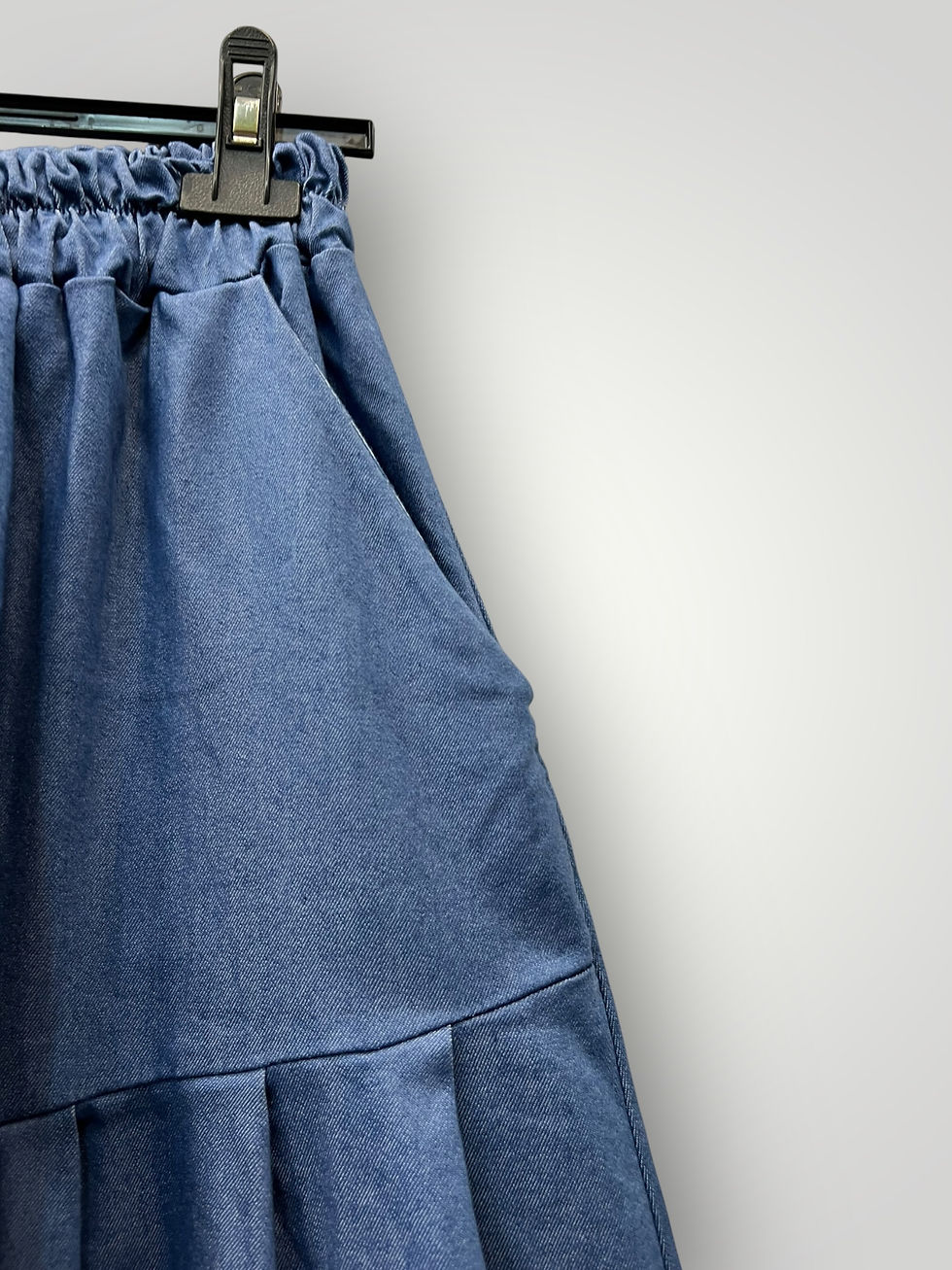 Thumbnail: Women's Pants with a Comfortable Line