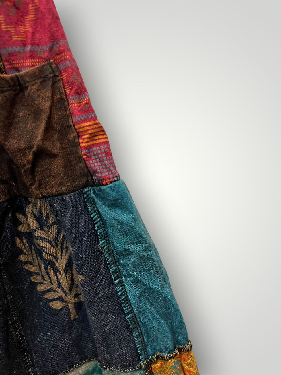Μικρογραφία: Patchwork Σαλοπέτα με Τσέπες, Ελαστικές Τιράντες και Λάστιχο στα Μπατζάκια
