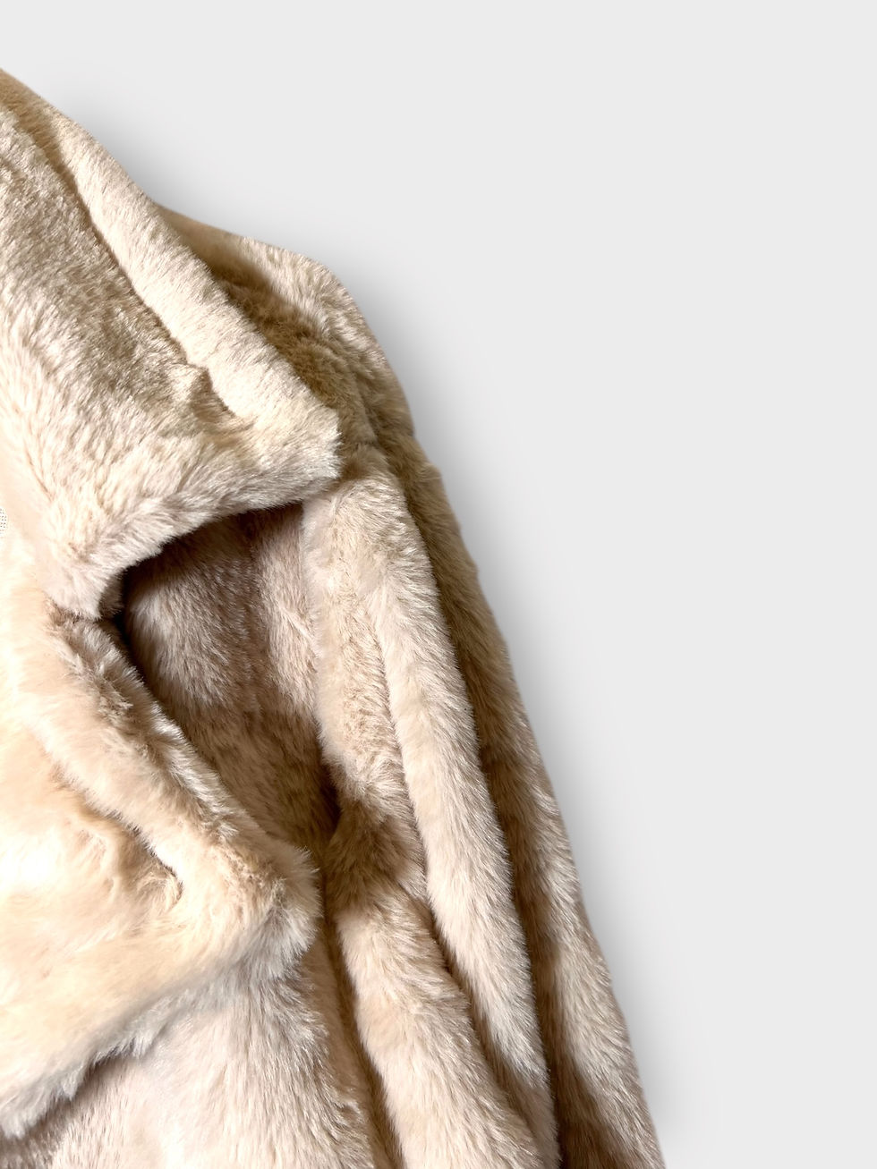 Μικρογραφία: Faux Fur Σακάκι με Τσέπες και Διακοσμητικούς Κρίκους