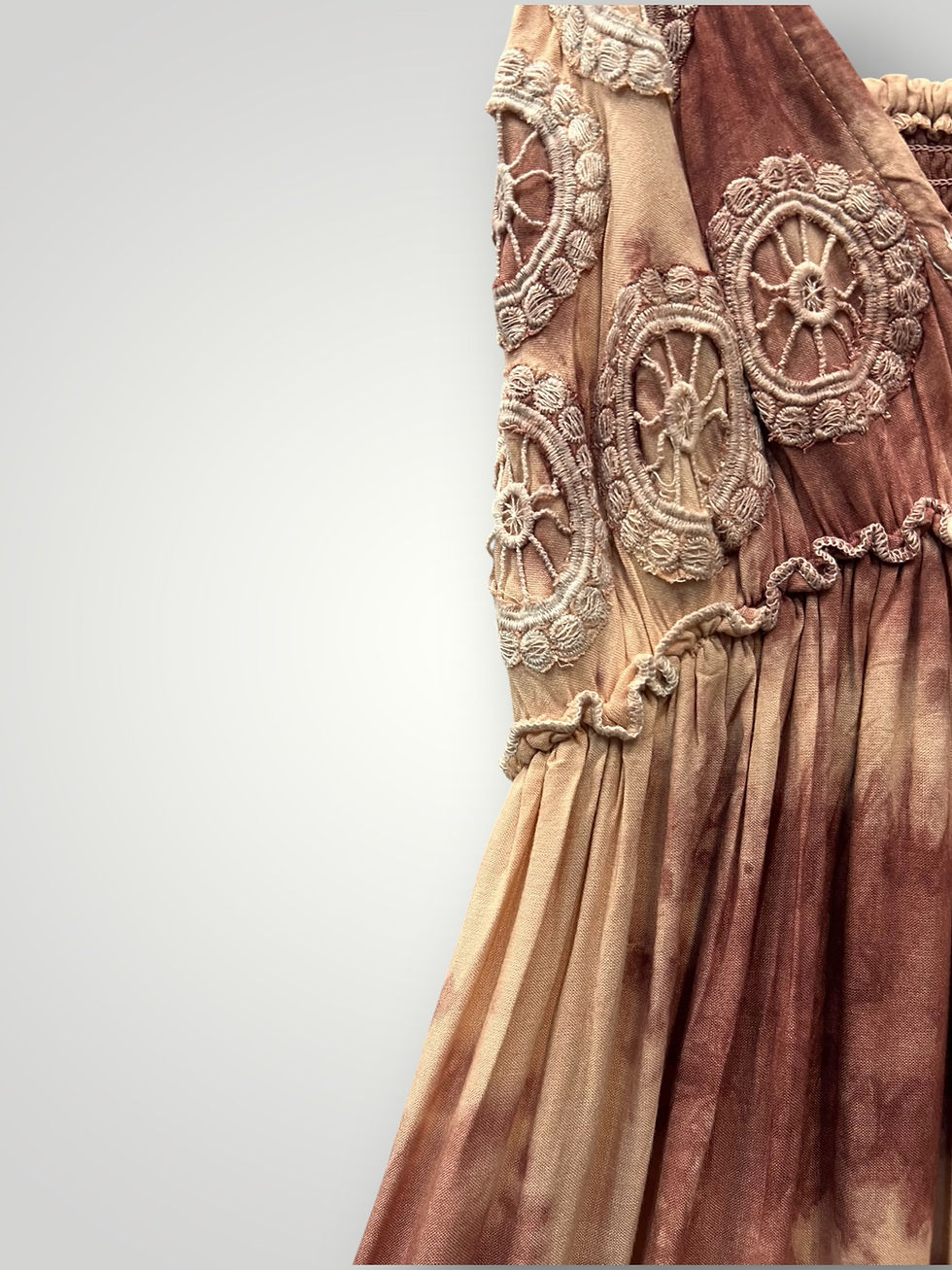 Μικρογραφία: Boho Tie-Dye Maxi Φόρεμα με Διάτρητα Κεντήματα