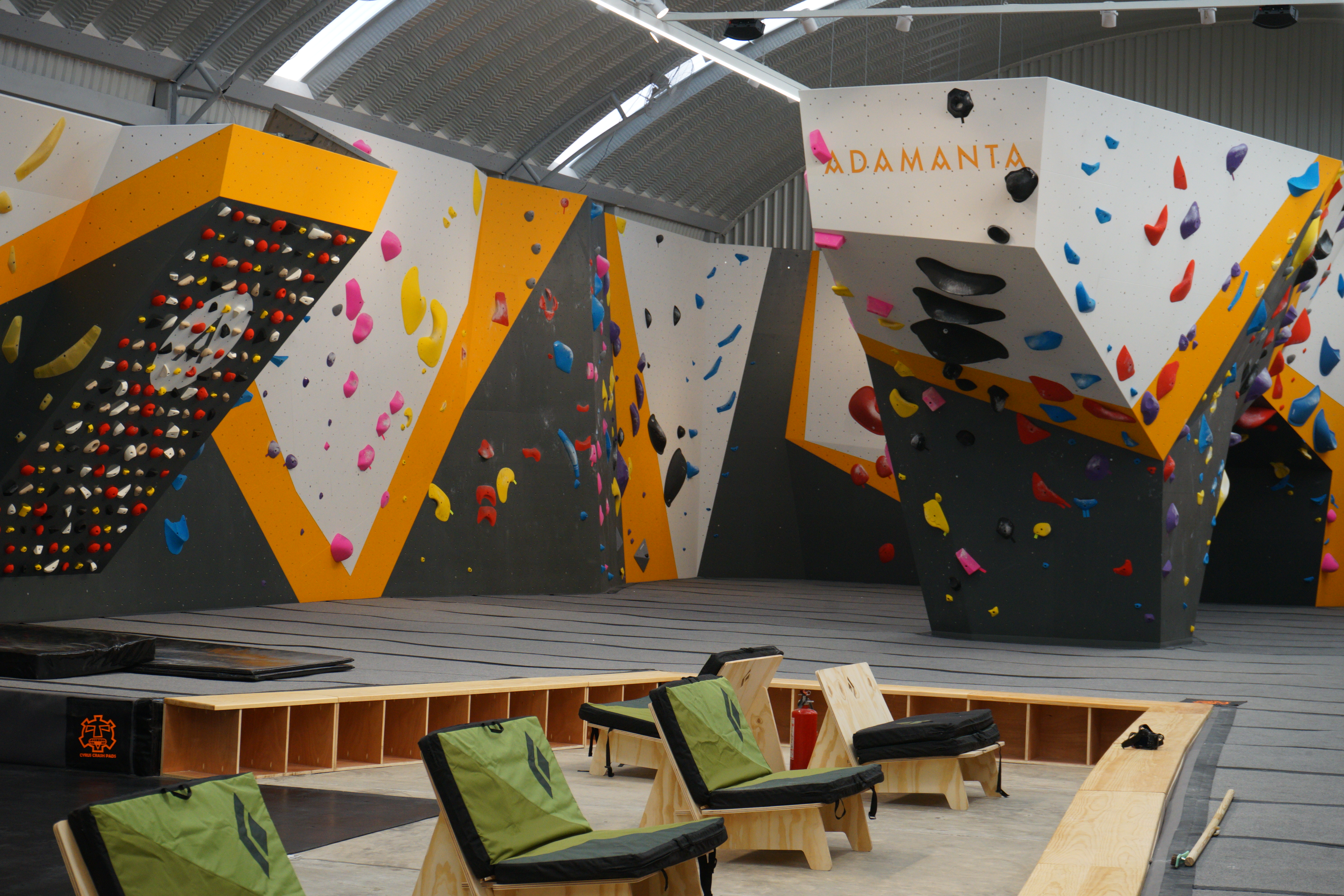 Adamanta Bouldering Muro De Escalar