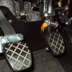 abnehmbare Pedalerhöhungen von Auto Mobil Drechsler